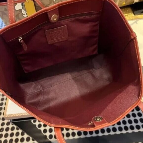 New Coach X Peanuts City Tote In With Snoopy Woodstock - Picture 5 of 7